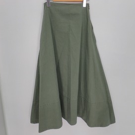 マディソンブルーのMB164-6010 BACK SATIN MAXI FLARE SKIRT バックサテンマキシフレアスカートの買取実績です。