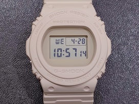 エコスタイル新宿店でジーショック×エンダースキーマーコラボのDW-5750HS20-4JF アナデジ 腕時計を買取しました。