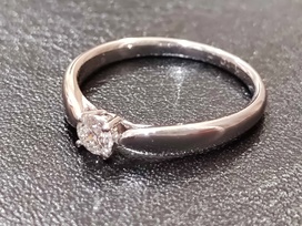 ティファニーのPT950 0.2ct エンゲージメント リングの買取実績です。