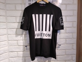 ルイヴィトンの19SS HHN02W バーコードアンドアース ニットTシャツの買取実績です。