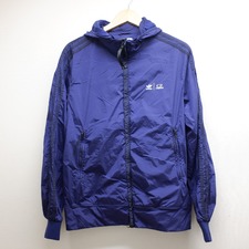 アディダスを広尾で買取。アディダスとシーピーカンパニーがコラボを果たしたゴーグル付きナイロンジャケットを買取ました。状態は若干の使用感がある中古品です。