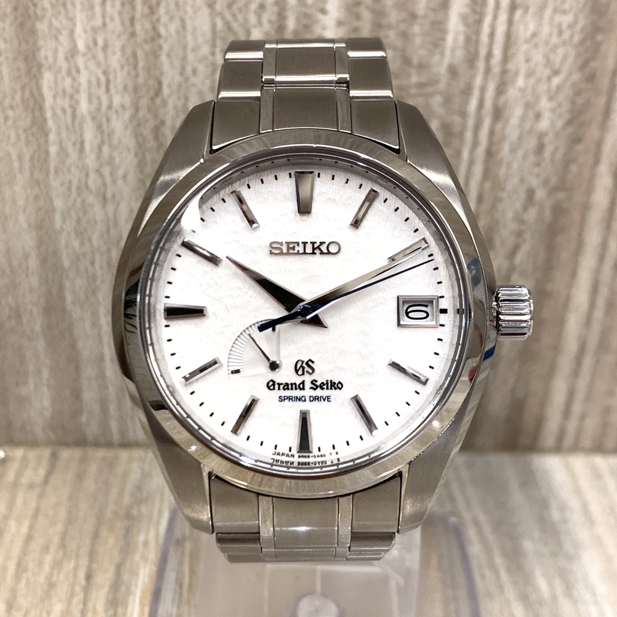 グランドセイコーのSBGA011 雪白ダイヤル スプリングドライブ 時計の買取実績です。