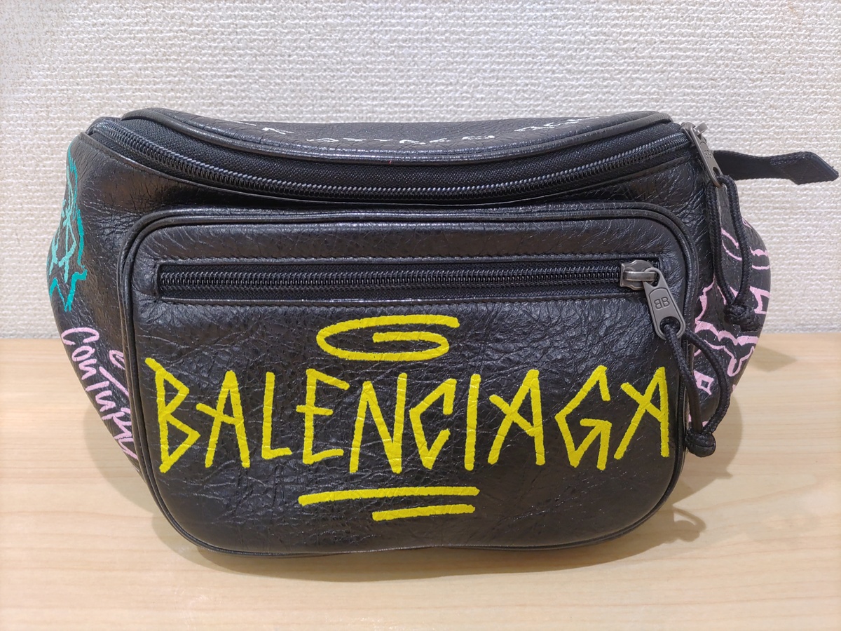 バレンシアガの529550 グラフィティ エクスプローラー ベルトバッグの買取実績です。