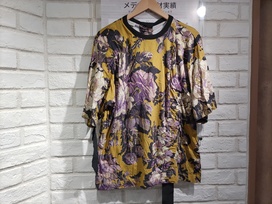 ドリスヴァンノッテンの20年SS 花柄 グログランテープ トップスの買取実績です。