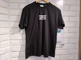 バーバリーのエンブロイダリー ロゴ オーバーサイズ Tシャツの買取実績です。