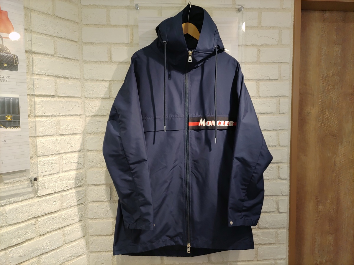 新宿店で、モンクレールの19年製 テクニカルファブリック フーディ 
