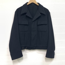 エコスタイル銀座本店で、グッチのトムフォード期のブラックのウールのジャケットを買取ました。状態は若干の使用感がある中古品です。