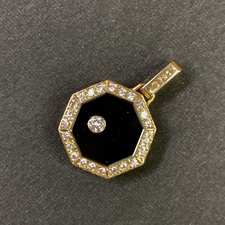エコスタイル銀座本店で、ウォルサムのK18のオニキスのダイヤモンドのペンダントトップを買取ました。状態は綺麗な状態の中古美品です。