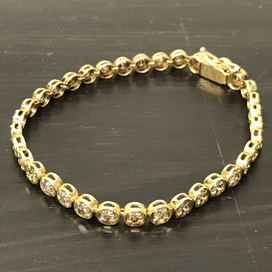 金のK18 D3.00ct ダイヤモンド テニスブレスレットの買取実績です。