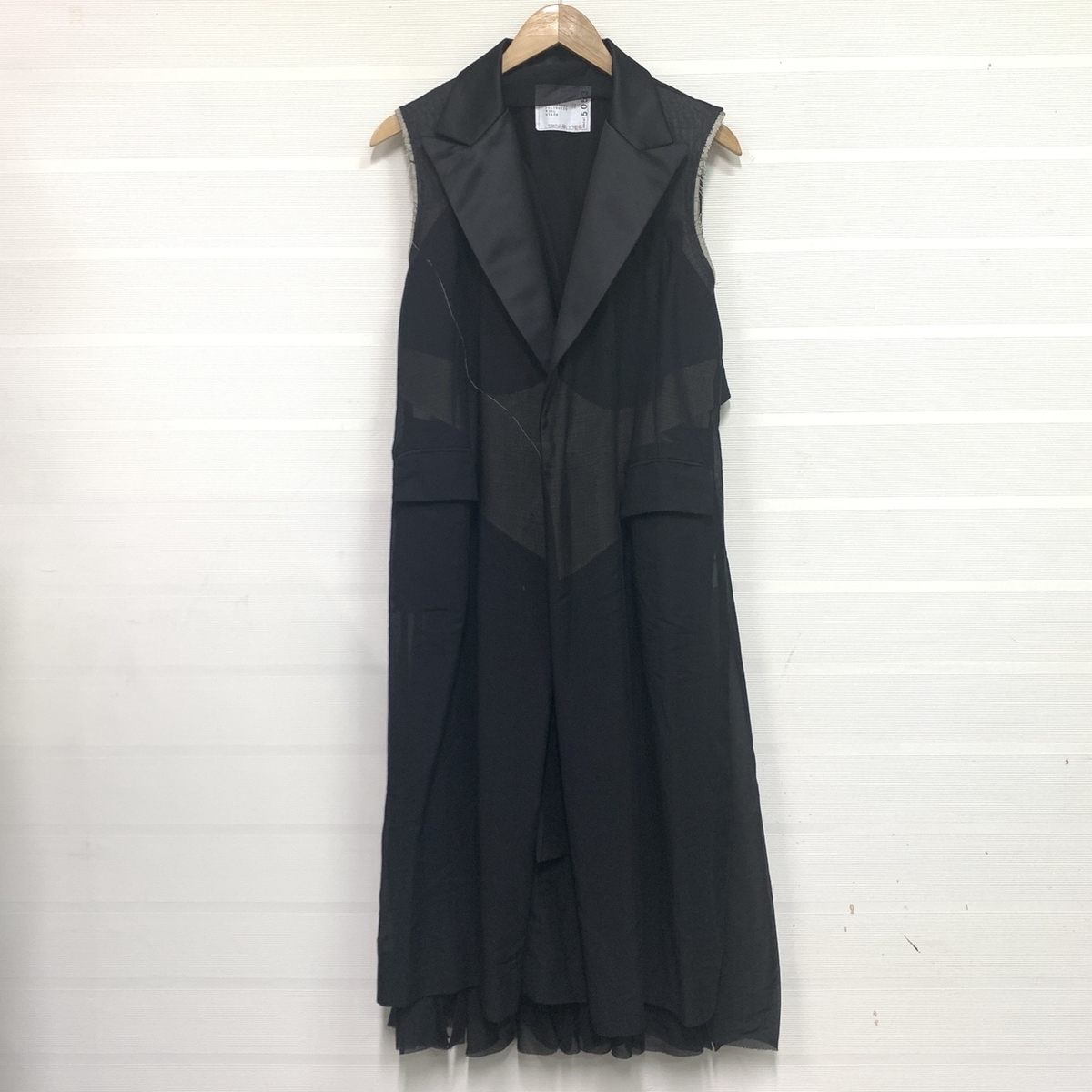 サカイの洋服の 黒 ノースリーブ ワンピースの買取実績です 21年6月27日公開の情報です エコスタイル