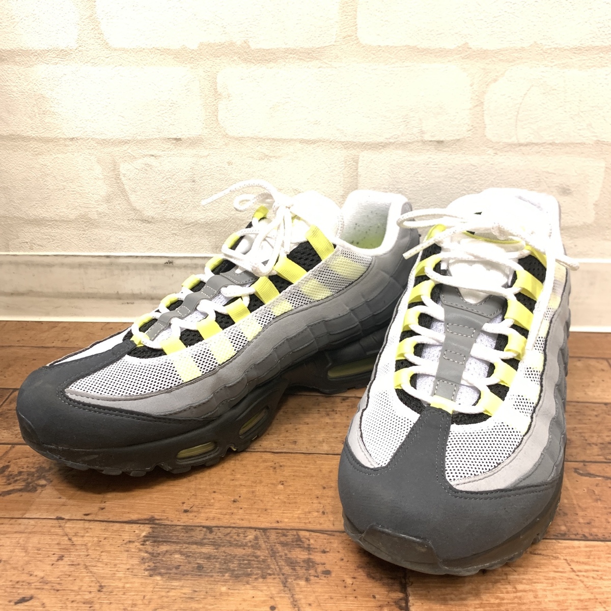 ナイキ Nike の靴のct16 001 エアマックス95og イエローグラデ スニーカーの買取実績です 21年6月27日公開の情報です エコスタイル