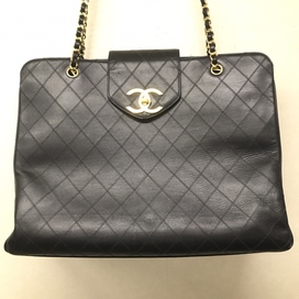 シャネルの2番台 ラムスキン ゴールド金具 スーパーモデルバッグの買取実績です。