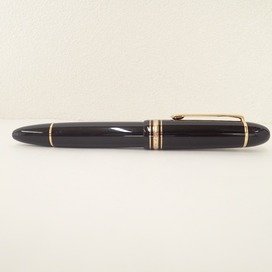 エコスタイル宅配買取センターで、モンブランの149のMEISTERSTUCK ブラック×ゴールド ペン先18Kの万年筆を買取りました。