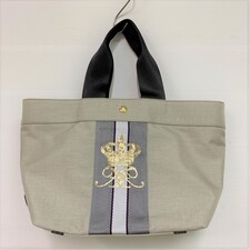 銀座本店で、ADMJのベージュカラーのキャンバス素材を使用したスパンコールデザイントートバッグを買取ました。状態は数回使用程度の新品同様品です。