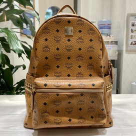 エムシーエムのコニャック スタッズ スターク ヴィセスト バックパック 40cmの買取実績です。