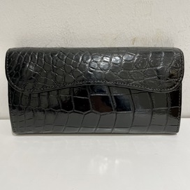 ワイルドスワンズのブラック WAVE クロコダイル 長財布の買取実績です。