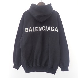 バレンシアガの518215 バックロゴ フーディパーカの買取実績です。