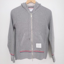 トムブラウンのMJT022K CHUNKY WAFFLE ZIP HOODY  ワッフル ジップアップ パーカー メンズの買取実績です。