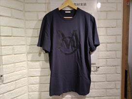 モンクレールの20年製 G10918C7E120 8390T フロントロゴ クルーネック Tシャツの買取実績です。
