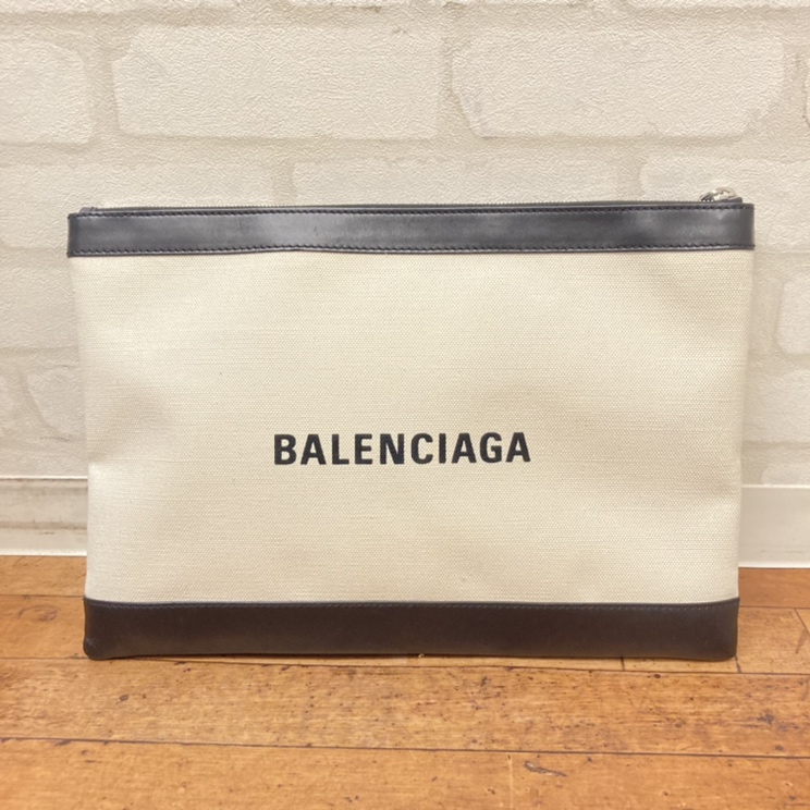 バレンシアガの373840 キャンバス ロゴクラッチバッグの買取実績です。