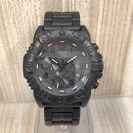 エコスタイル銀座本店で、ルミノックスの型番が3082BOのネイビーシールカラーマークというモデルのクロノグラムのクォーツ時計を買取ました。