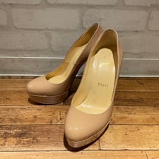 クリスチャンルブタン BIANCA ピンクベージュ パテント パンプス 買取実績です。