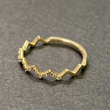 エコスタイル銀座本店では、アガットのK10素材を使った、品番が