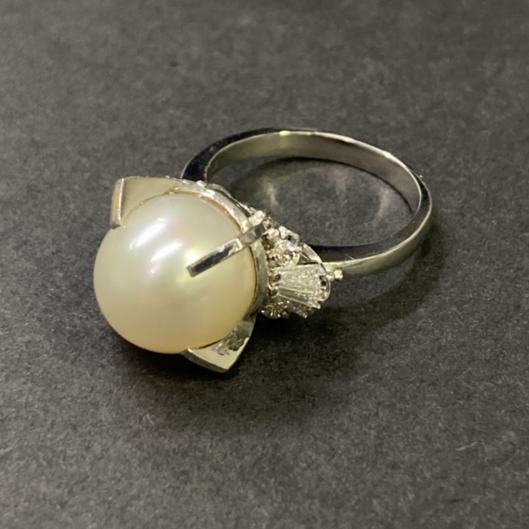 パール・真珠のPt900 11.1mmパール ダイヤモンド デザインリングの買取実績です。