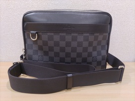ルイヴィトンの20年 N40087 ダミエグラフィット トロカデロ メッセンジャーPMの買取実績です。