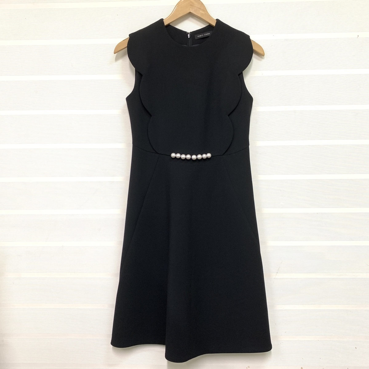 ヨーコチャンの洋服のycd 519 431 ブラック パールデザイン ノースリーブワンピースの買取実績です 21年8月17日公開の情報です エコスタイル
