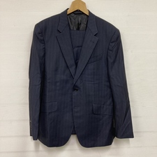 銀座本店で、ポールスミスのロロピアーナ社生地を使っている、2ボタンのストライプシングルジャケットのスーツを買取いたしました。状態は通常使用感がある中古のお品物です。