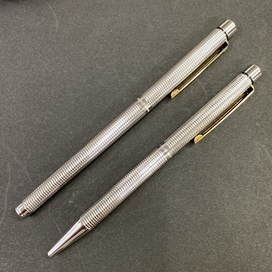 シェーファーのシルバー×ペン先 Ｋ14 万年筆 ボールペン 2点セットの買取実績です。