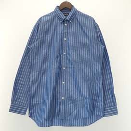 エコスタイル浜松入野店で、バレンシアガの19年製の品番が556878のブルーのストライプ柄のバックロゴボタンダウンシャツを買取しました。