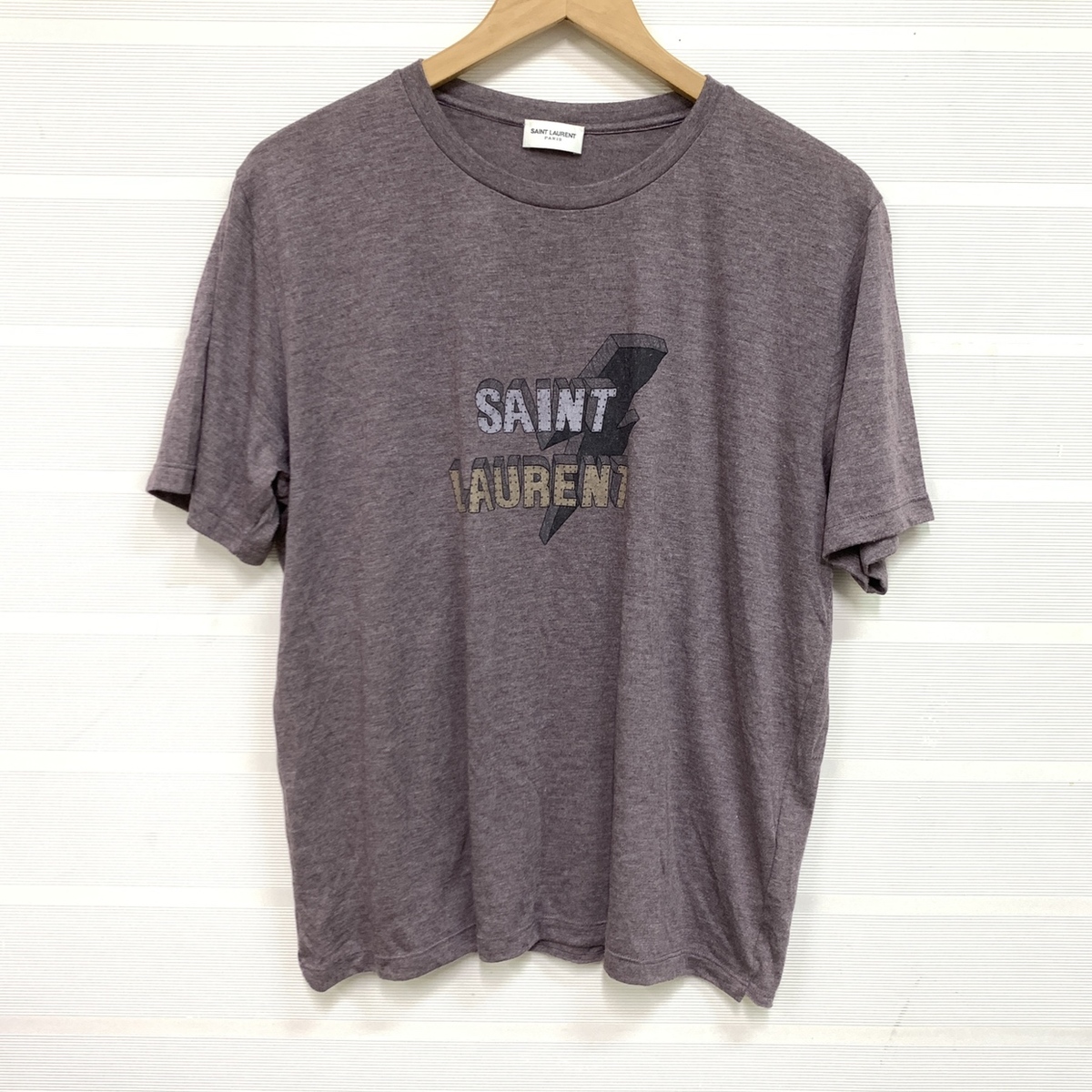 サンローランの正規 17年 500898 パープル系 ロゴデザインTシャツの買取実績です。