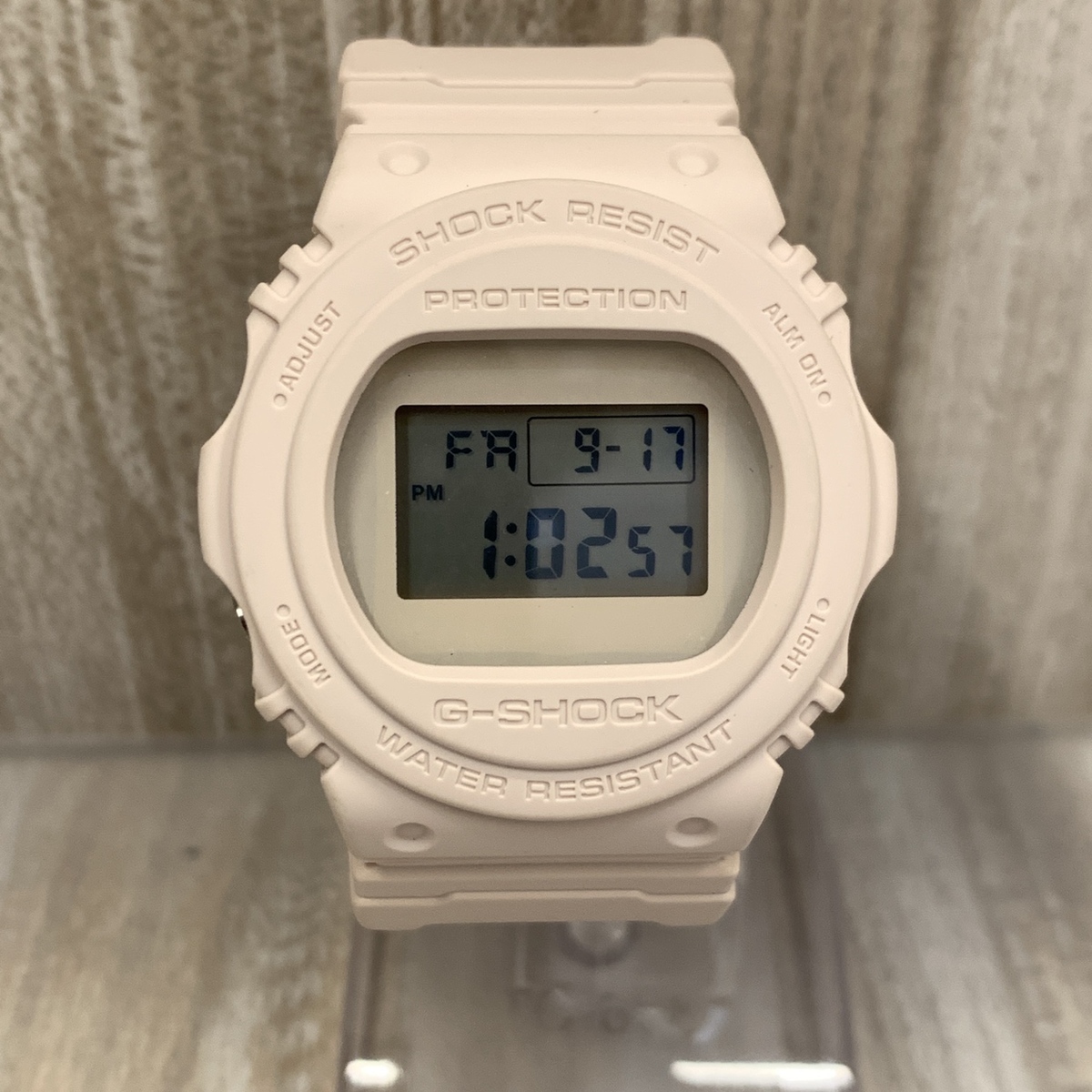 G-SHOCKの×エンダースキーマ― DW-5750H520-4JF デジタル時計の買取実績です。