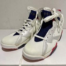 渋谷店で、ナイキのスニーカー(エアジョーダン7 RETRO バルセロナオリンピック 1992年製 130157-110)を買取りました。状態はビンテージ特有の状態変化はあります。