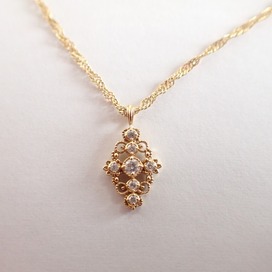 エコスタイル広尾店でアガットのダイヤモンドが0.05ctのK18を使用したネックレスをお買取しました。