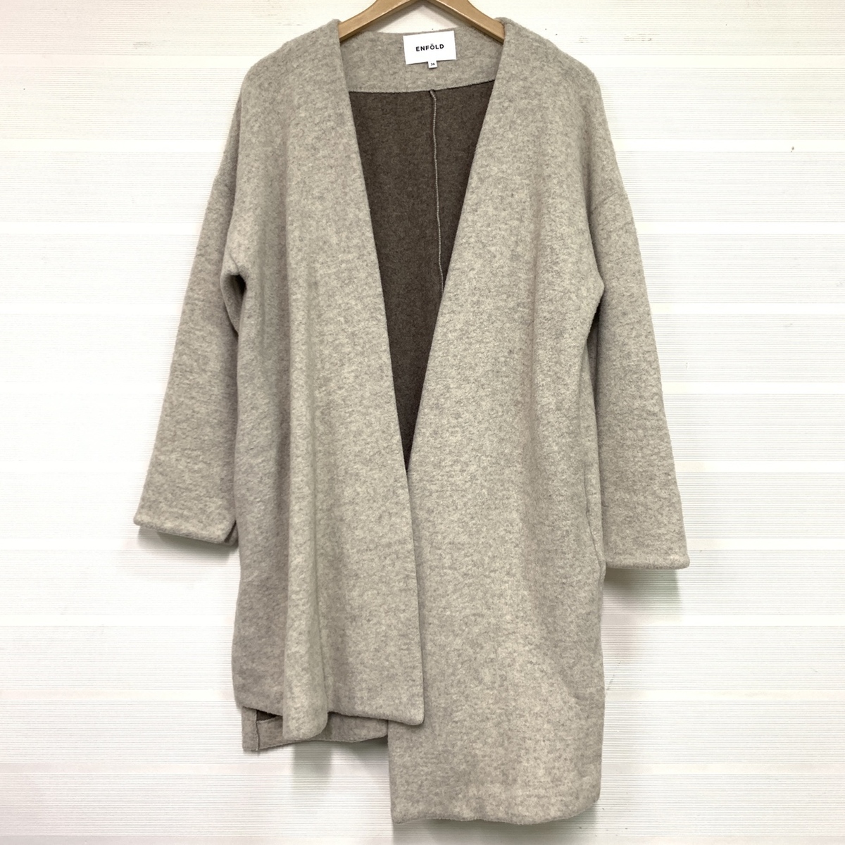 銀座本店で、エンフォルドの品番が300BA280-0220のベージュのノー  