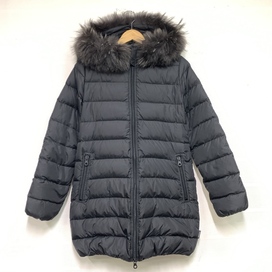 デュベティカの19-20年秋冬モデル CELEBROS ファー付き ダウンコートの買取実績です。
