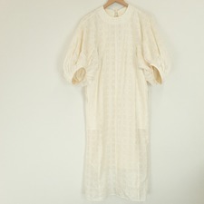 新宿店で、マメクロゴウチの品番MM20FW-DR039・カットジャガードドレスを買取しました。状態は綺麗な状態の中古美品です。