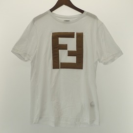 フェンディの国内正規 FY0894A2BN FFロゴ クルーネック半袖Tシャツの買取実績です。