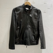 渋谷店で、エンメティのライダース(JURI/ユリ)を買取ました。状態は若干の使用感がある中古品です。