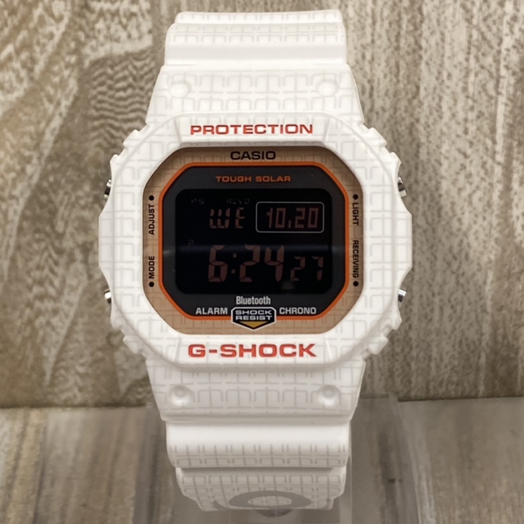 G-SHOCKのORIGIN The Savage Five Series GW-B5600SGZ-7JR マルチバンド6タフソーラー電波腕時計の買取実績です。