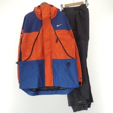 大阪心斎橋店の出張買取にて、ナイキエーシージー(NIKE ACG)の、マウンテンパーカー(F7KCK)とパンツ(F7ZKH)のスノーウェアセットアップ(マルチカラー)を高価買取いたしました。状態は通常使用感のお品物です。