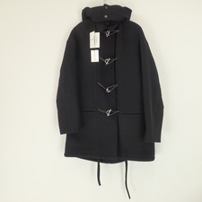 エコスタイル渋谷店で、バレンシアガの洋服(ブラック 356498 TKJ09 2014年秋冬物 ウール ダッフルコート)を買取ました。状態は若干の使用感がある中古品です。
