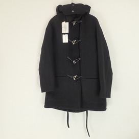 エコスタイル渋谷店で、バレンシアガの洋服(ブラック 356498 TKJ09 2014年秋冬物 ウール ダッフルコート)を買取ました。
