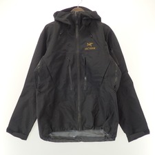 大阪心斎橋店で、アークテリクスの19年製のALPHA SV JACKET（18082）を買取しました。状態は綺麗な状態の中古美品です。