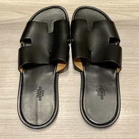 エルメスのブラック イズミール サンダルの買取実績です。