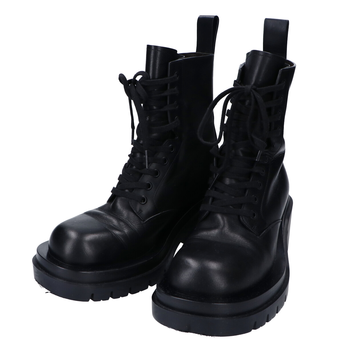 ボッテガ・ヴェネタのカーフレザー ブーツ(LUG ANKLE BOOT MILITARY CALF) 667145 VBS50 1000の買取実績です。