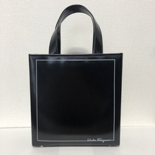 エコスタイル大阪心斎橋店の出張買取にて、サルヴァトーレフェラガモのブラック×パテント(エナメル)、スクエアトートバッグ(DJ-21、8210)を高価買取いたしました。
